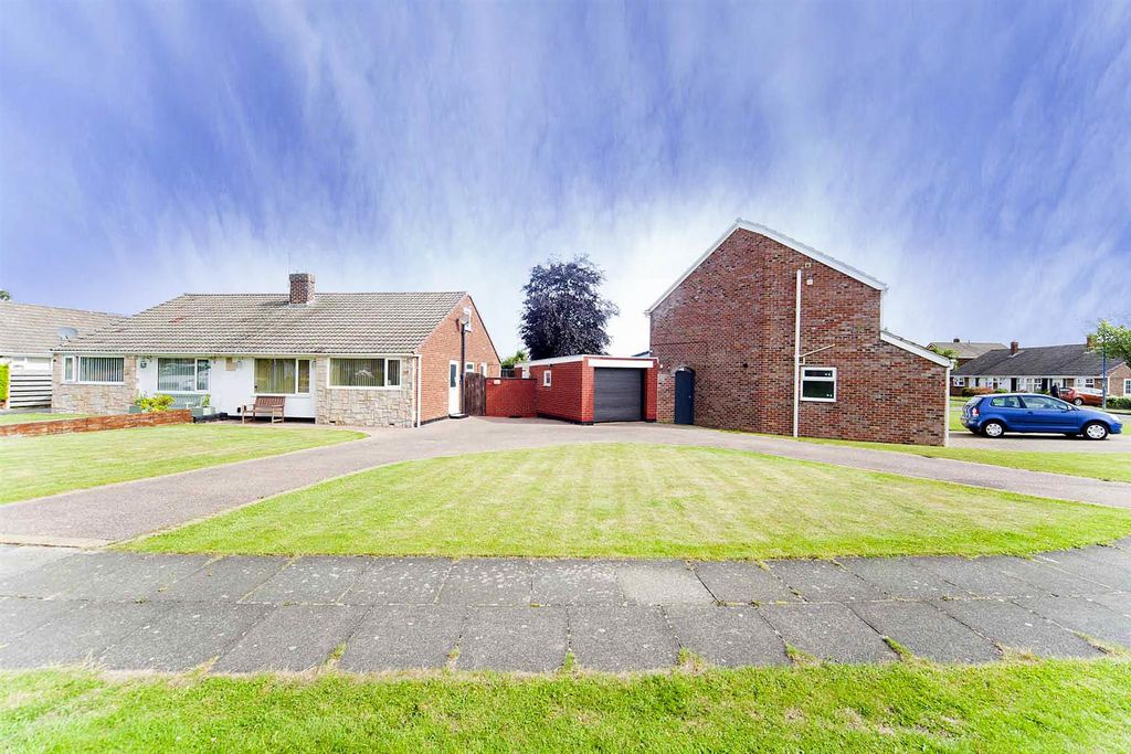 Property photo 2 of 19