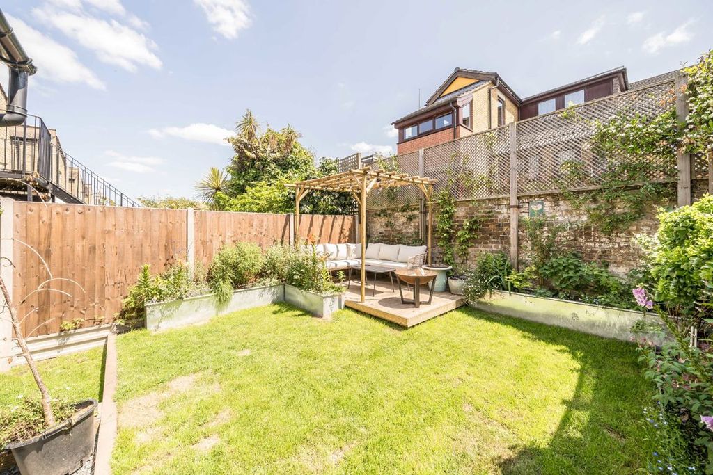 Property photo 3 of 9