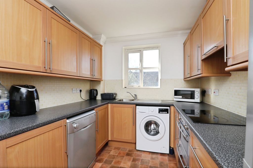 Property photo 2 of 17