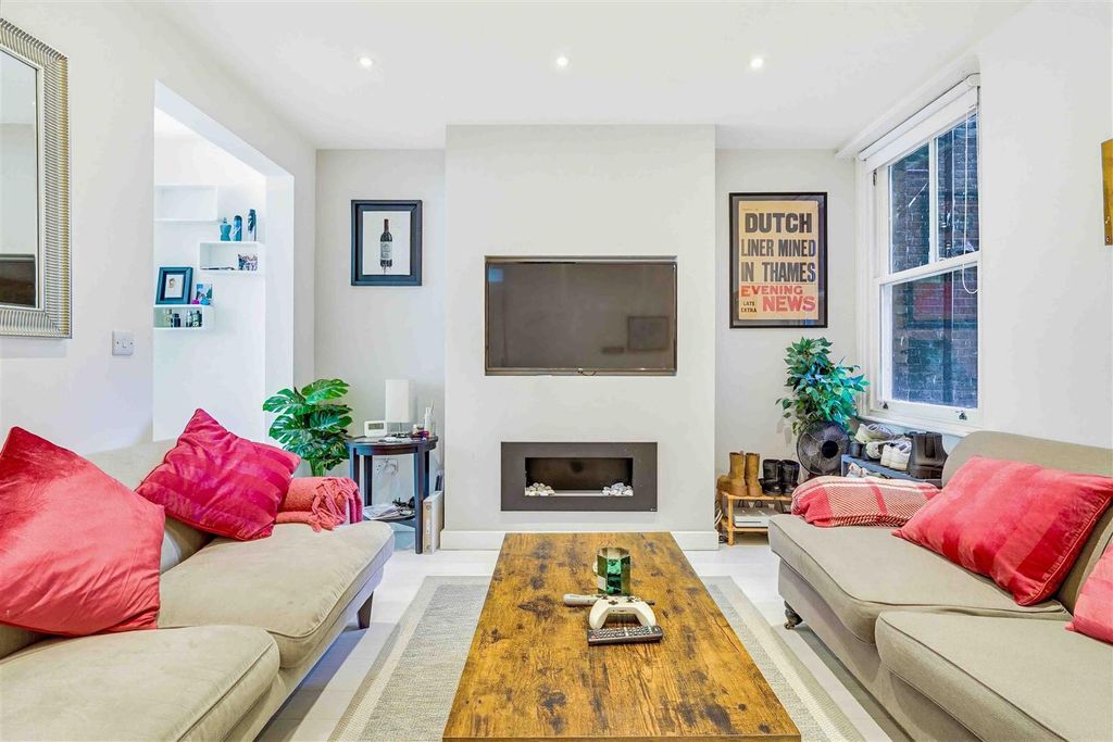 Property photo 1 of 13