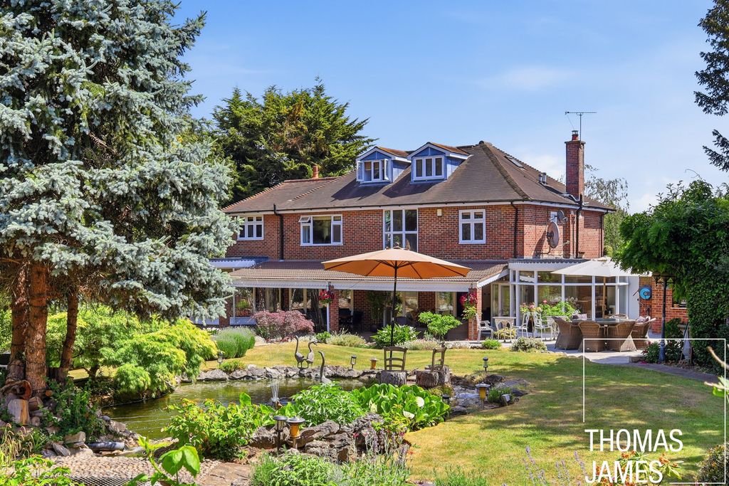 Property photo 1 of 39