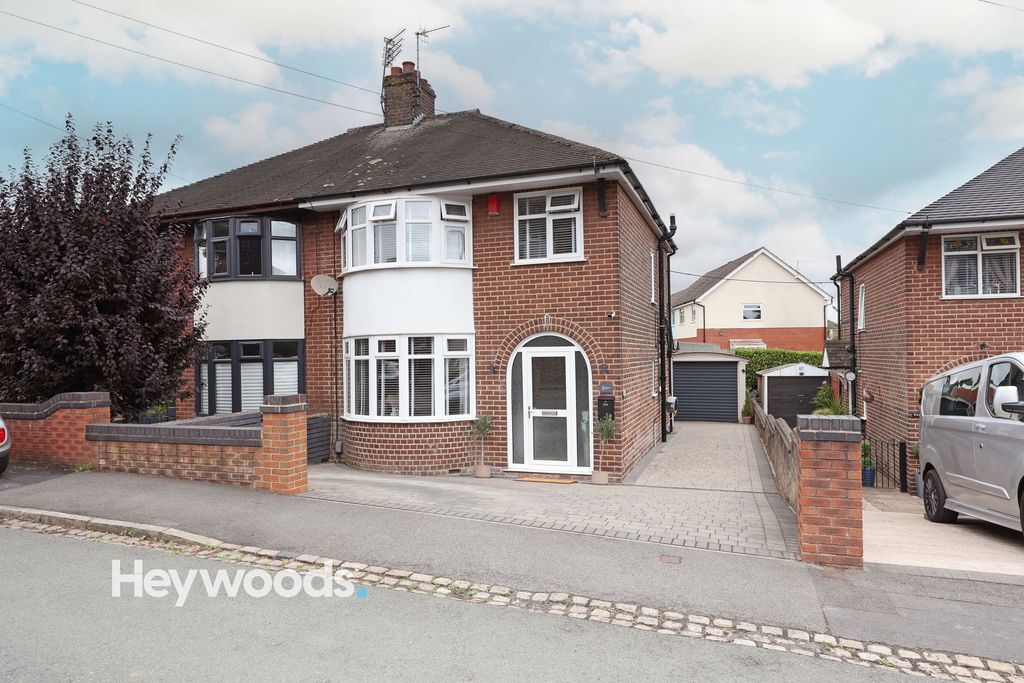 Property photo 1 of 36