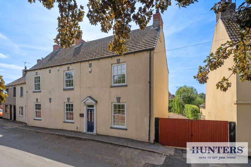 Property photo 1 of 24 111577_37-Riverside-Rawcliffe-1 - Copy_Low.Jpg