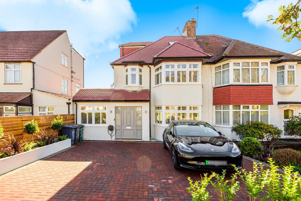 Property photo 3 of 20 Picture No. 26