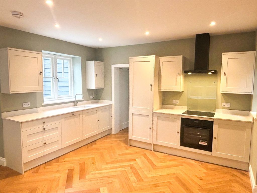 Property photo 2 of 15 Picture No. 56