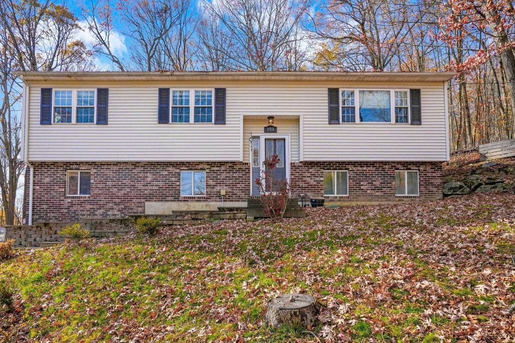 Property photo 1 of 30