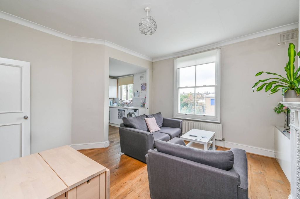 Property photo 3 of 9