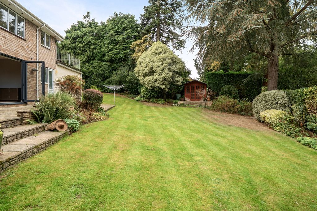 Property photo 3 of 22 Garden
