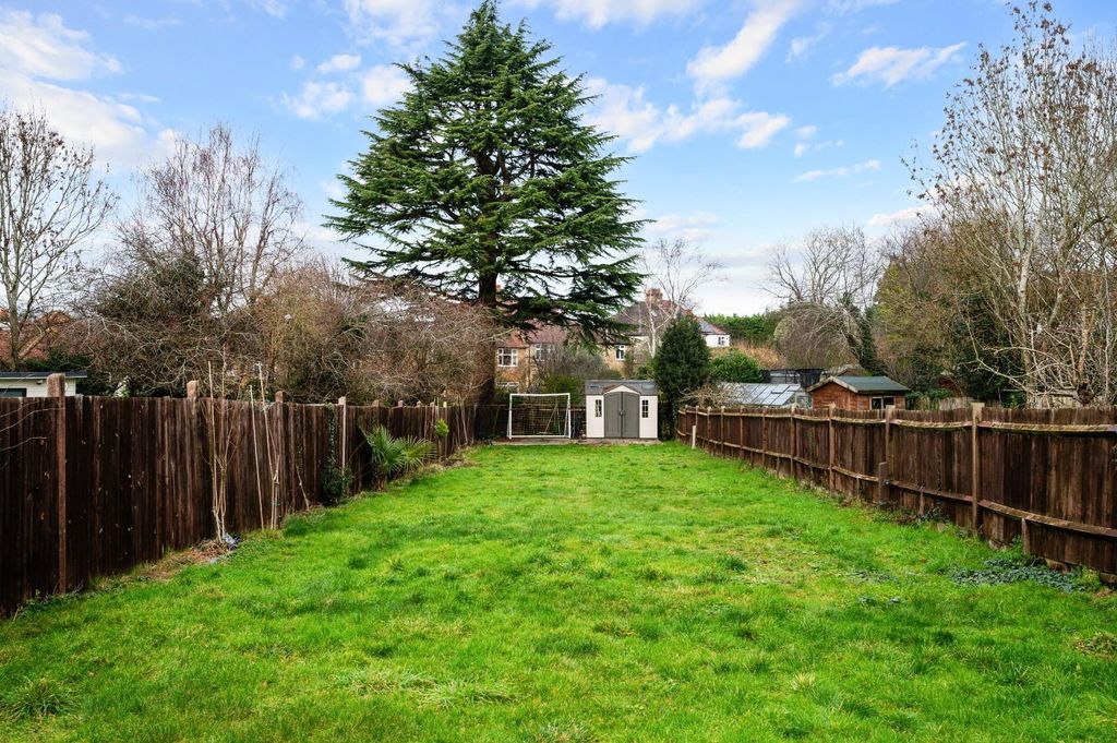 Property photo 2 of 17 Palmersfield Road