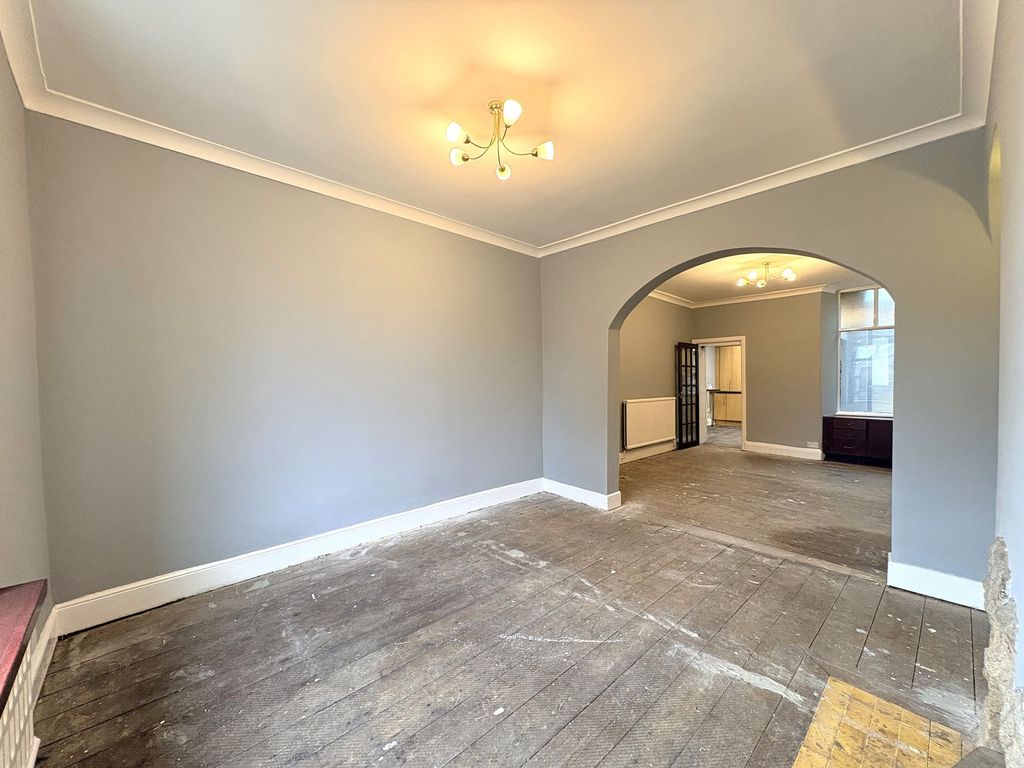 Property photo 3 of 26