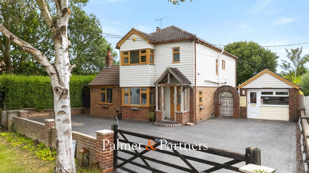 Property photo 1 of 37 Picture No. 04