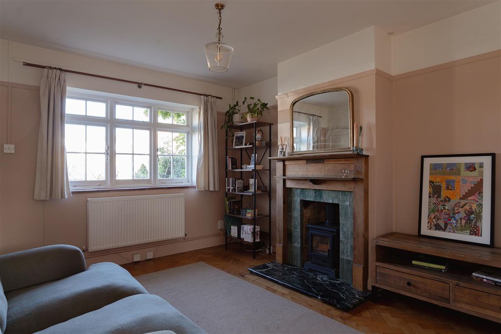 Property photo 2 of 17 5.Jpg