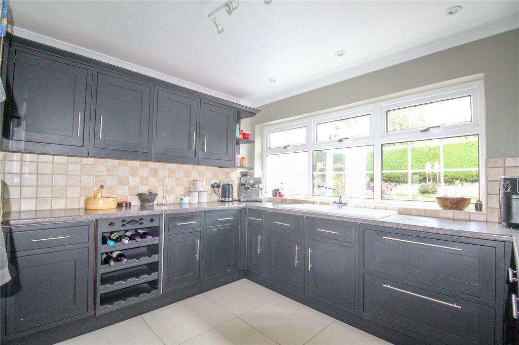 Property photo 3 of 19 Picture No. 12