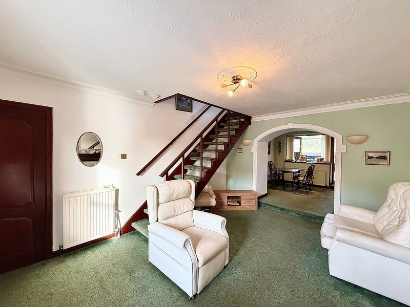 Property photo 3 of 19 Photo 17