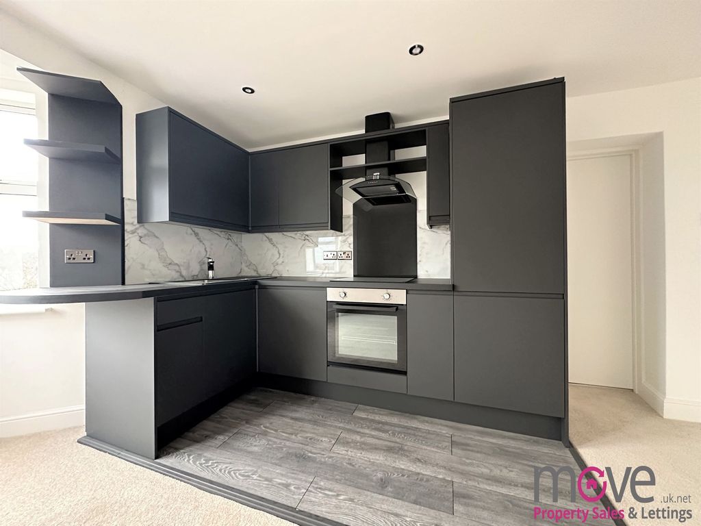 Property photo 2 of 7 Photo 7