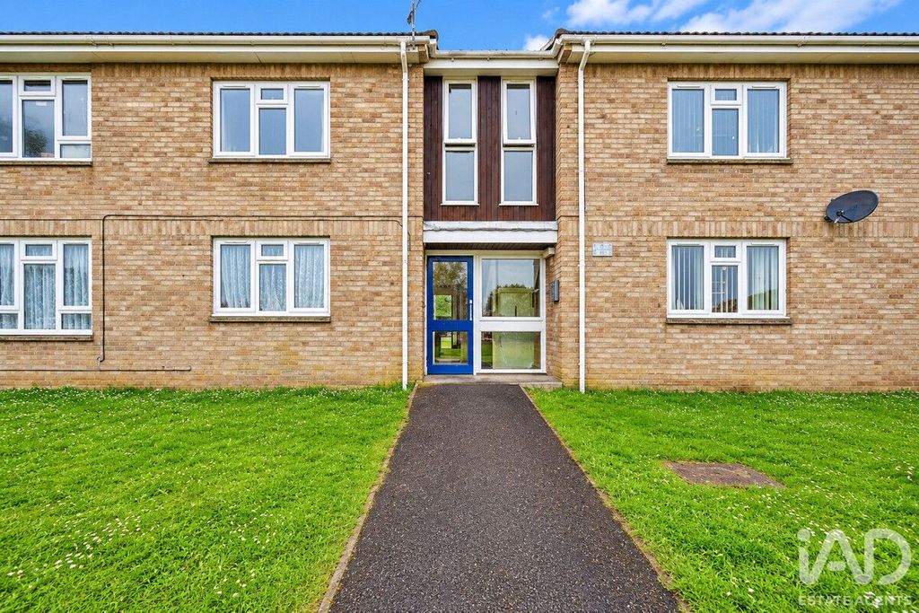 Property photo 1 of 11