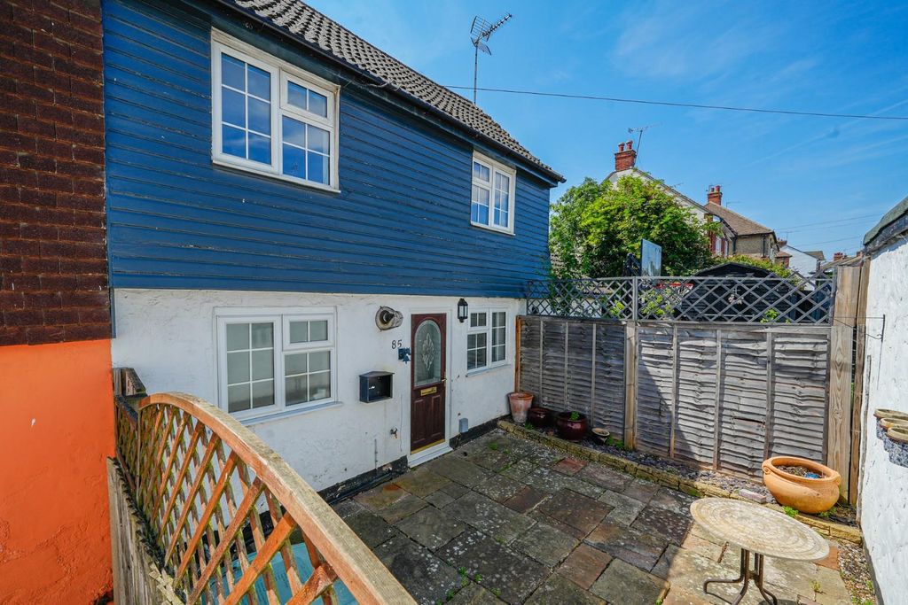Property photo 1 of 23