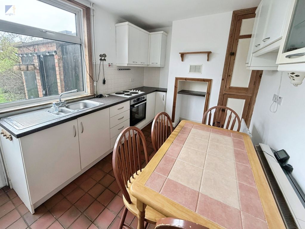 Property photo 3 of 8 Gallery