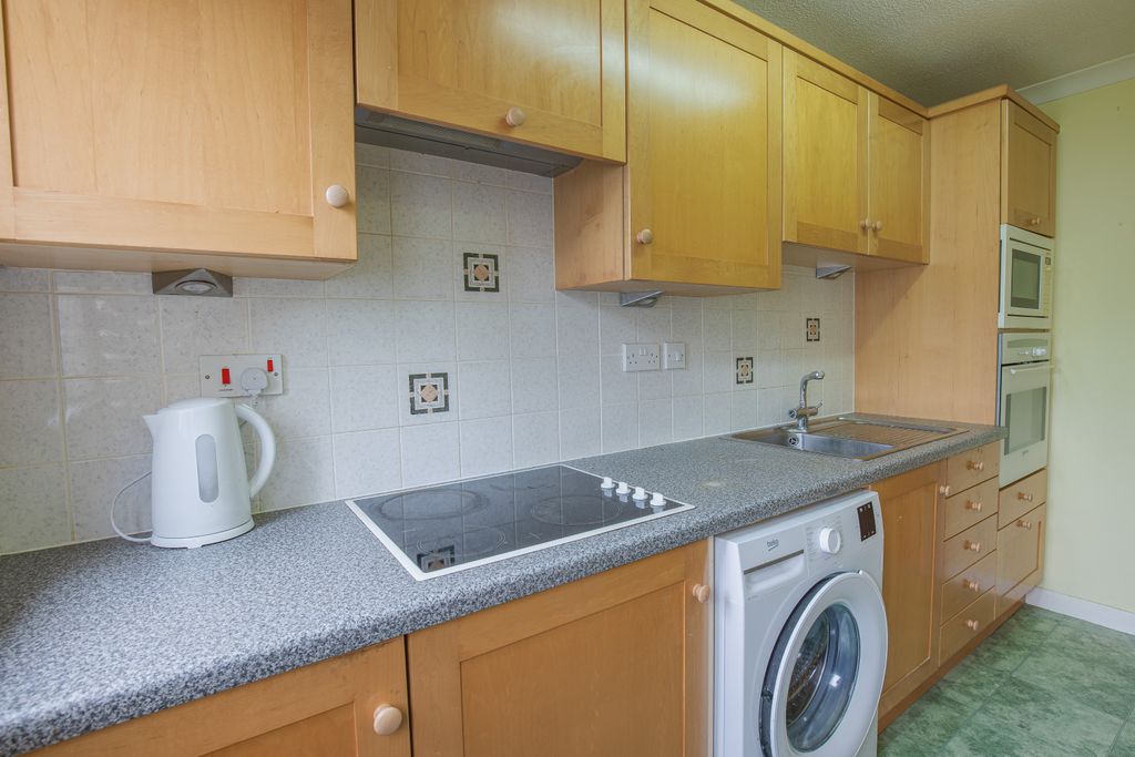 Property photo 2 of 13 Kitchenangle2 (3)