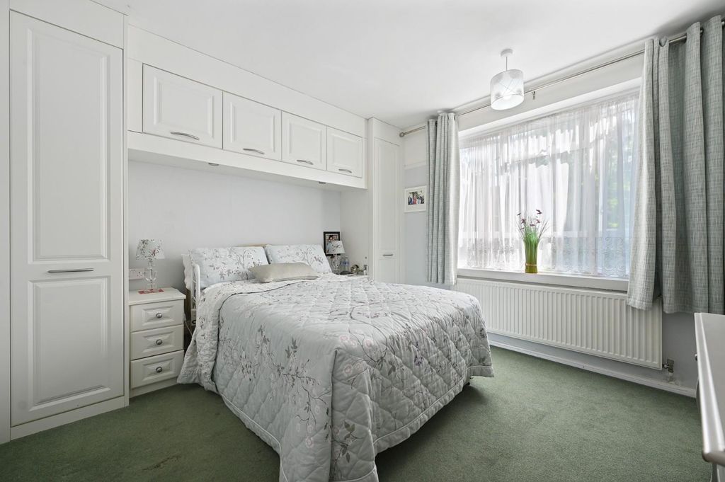 Property photo 3 of 8
