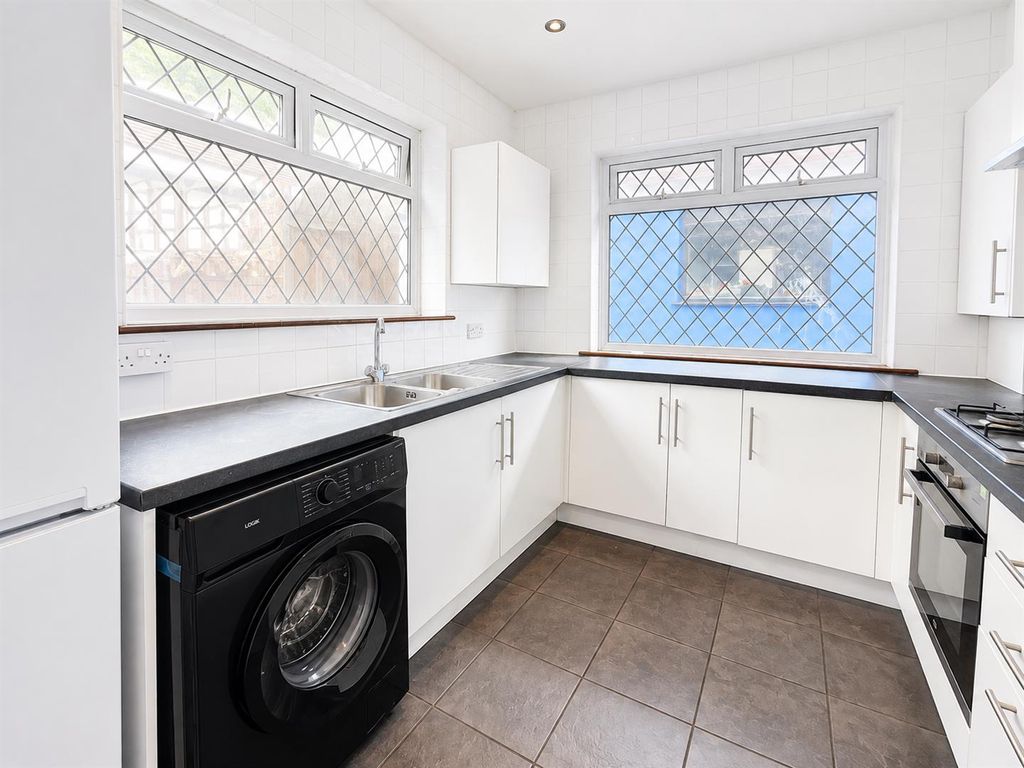 Property photo 2 of 20 Kitchen