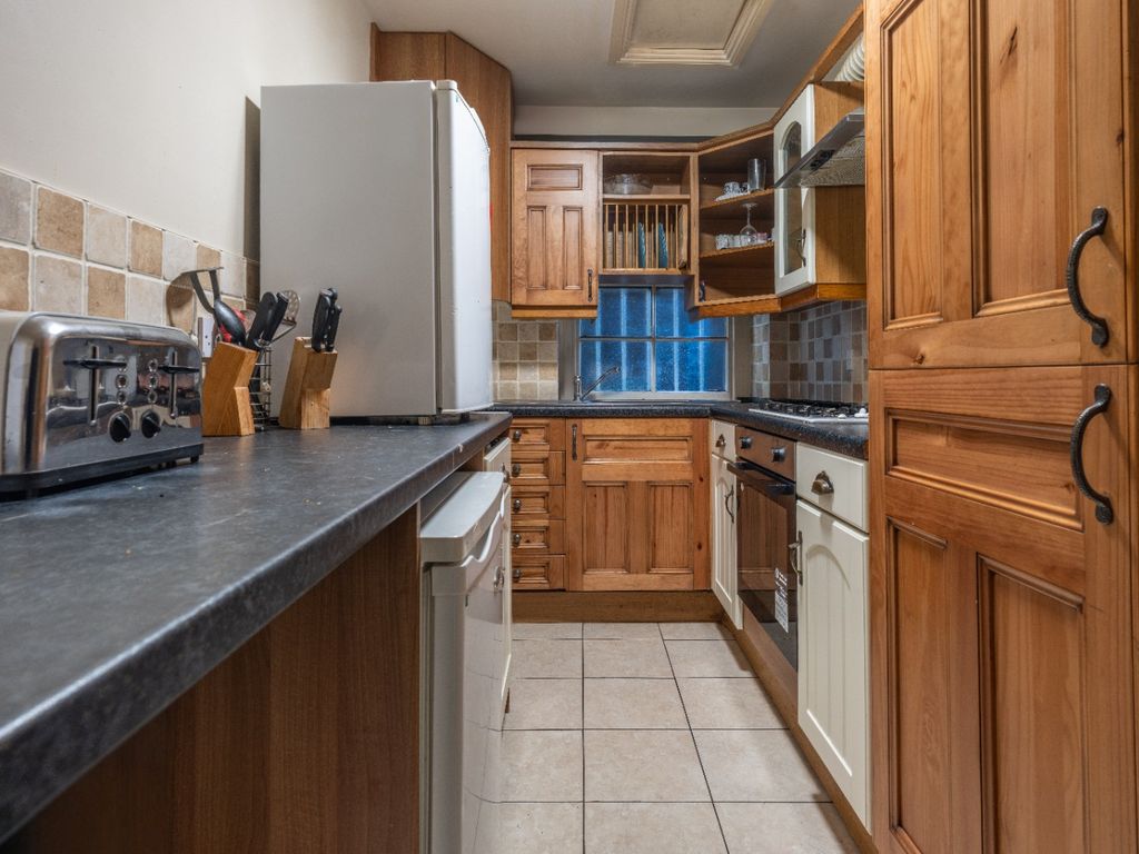 Property photo 2 of 33 3708482