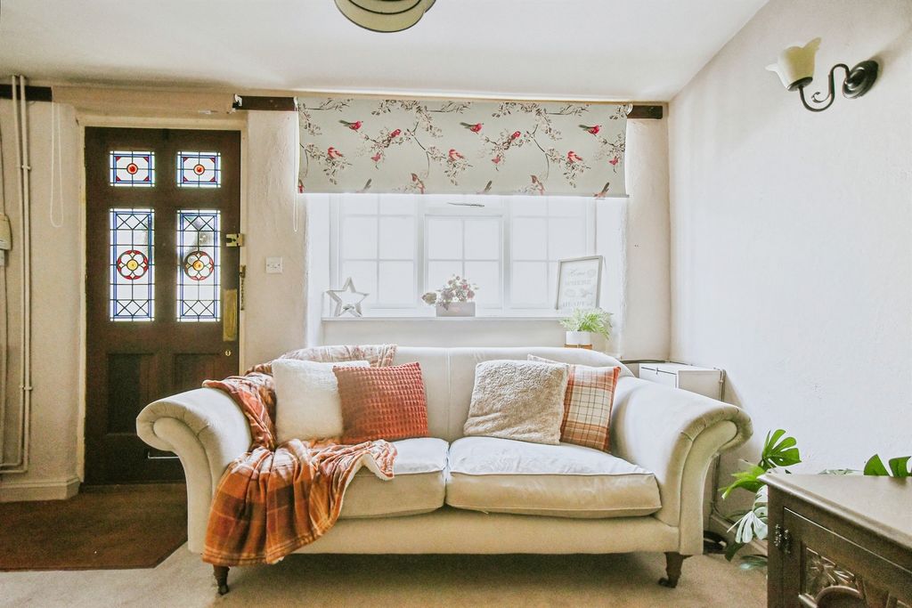 Property photo 3 of 18