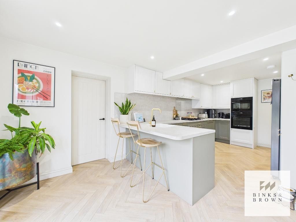 Property photo 3 of 21 Photo 3