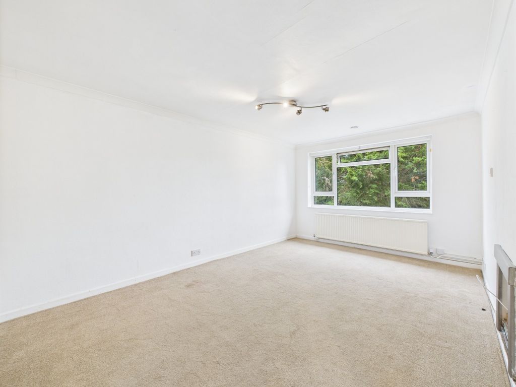 Property photo 1 of 8 4379420