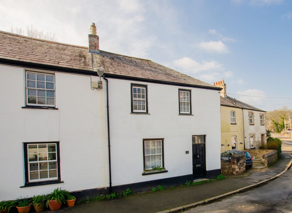 Property photo 1 of 9 To Book A Viewing Call Tps Lostwithiel On 01208 87