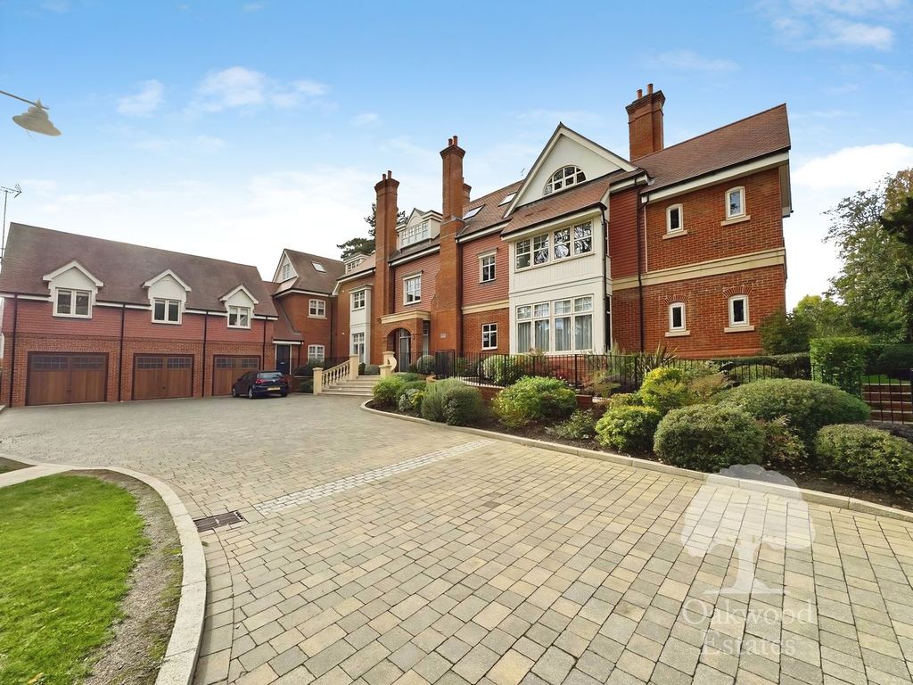 Property photo 1 of 19