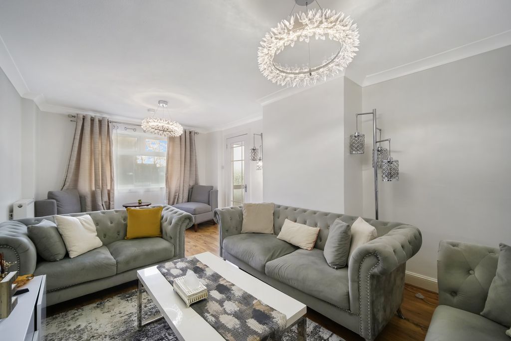 Property photo 2 of 13 Property Image 2