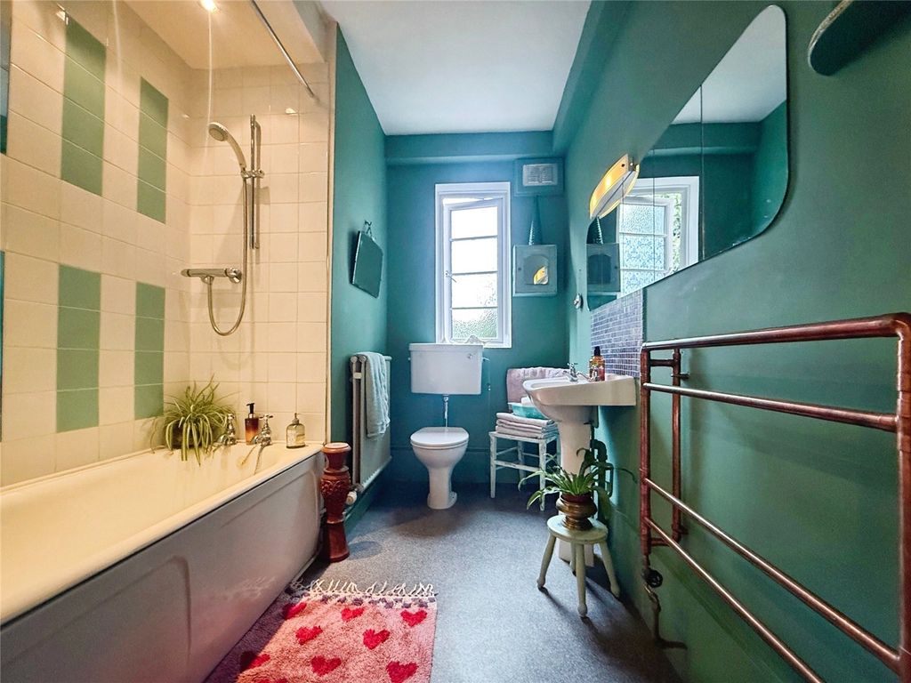 Property photo 3 of 9 Picture 3