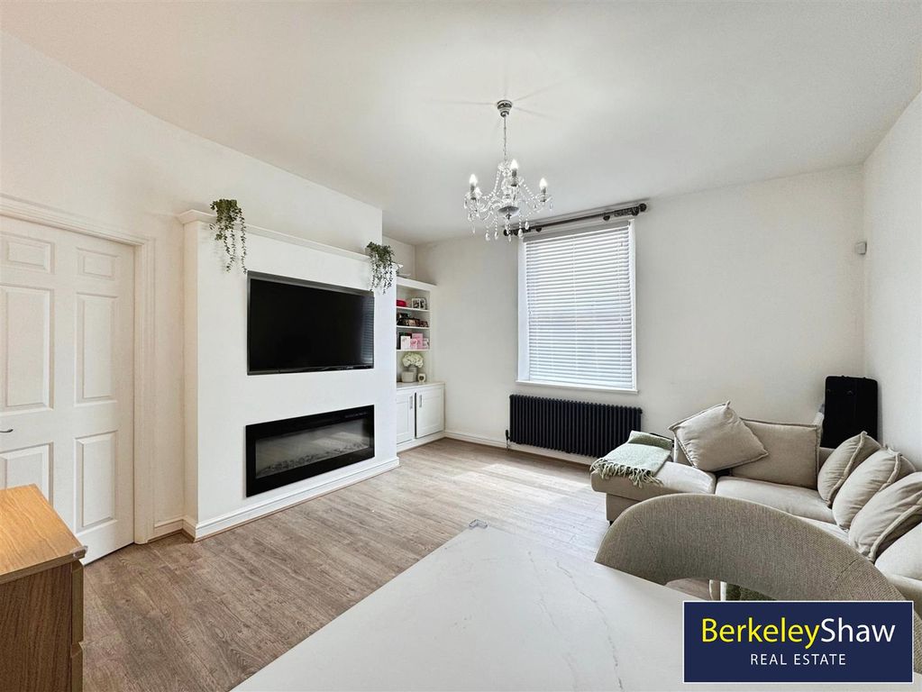 Property photo 2 of 15 Open Plan Kitchen Diner/Living Area