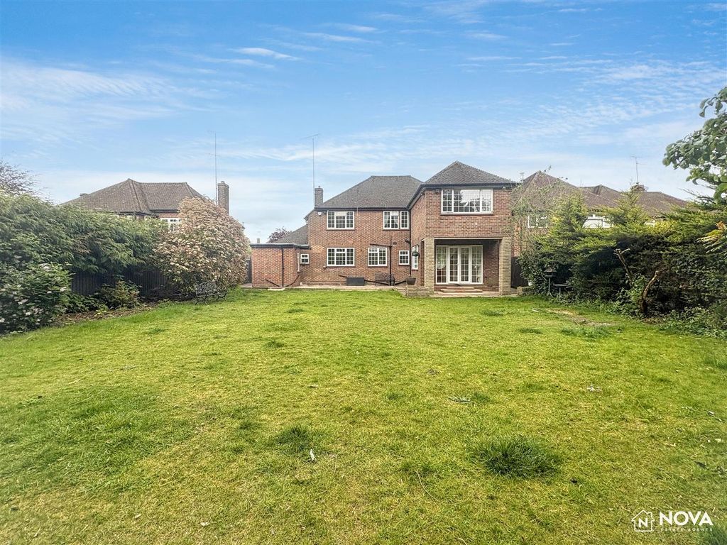 Additional image 33 of 4 bed detached house for saleOld Bedford Road, Luton LU2