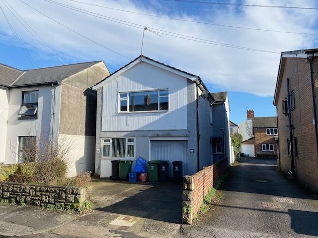 Property photo 1 of 9