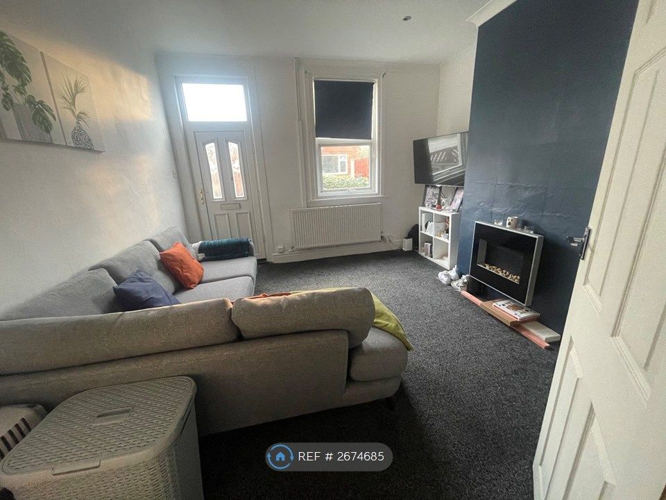 Property photo 2 of 18