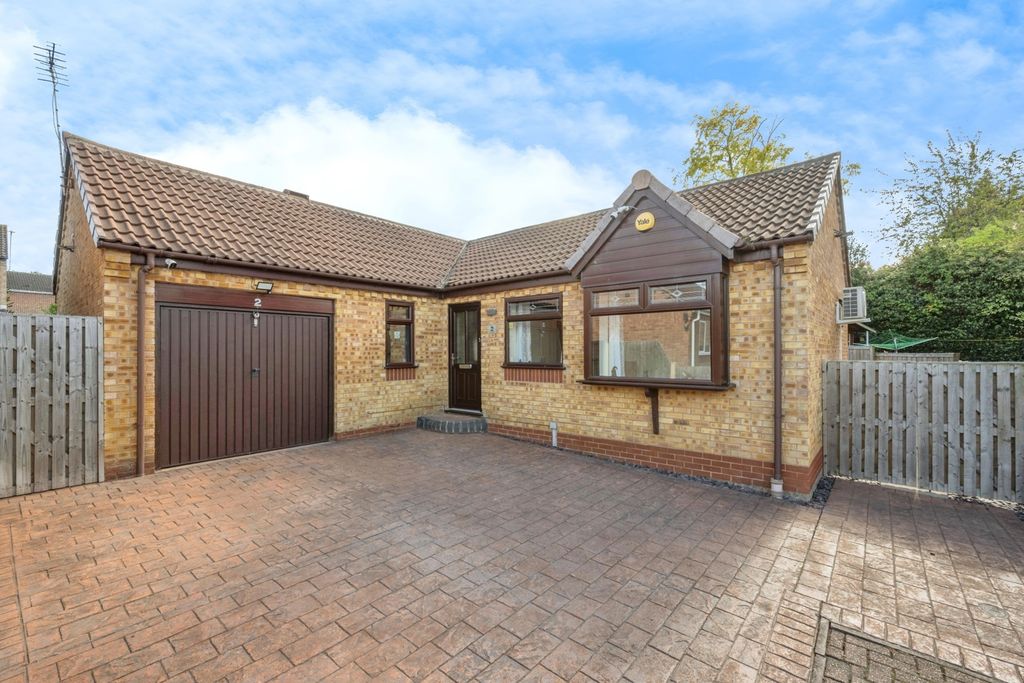 Property photo 1 of 17 Front