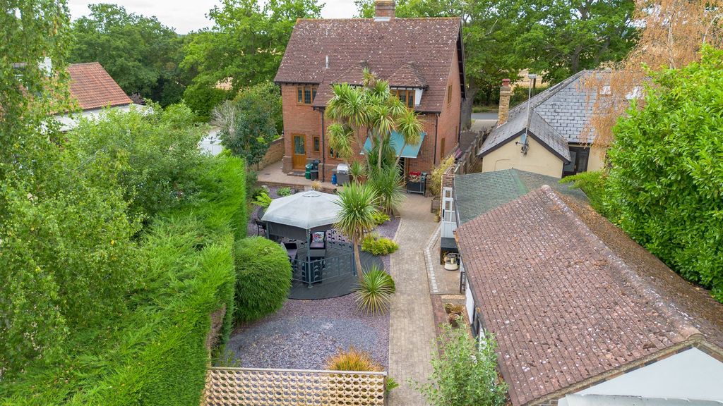 Property photo 1 of 39