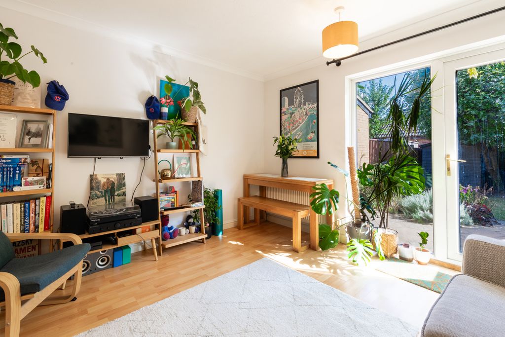 Property photo 2 of 15 12