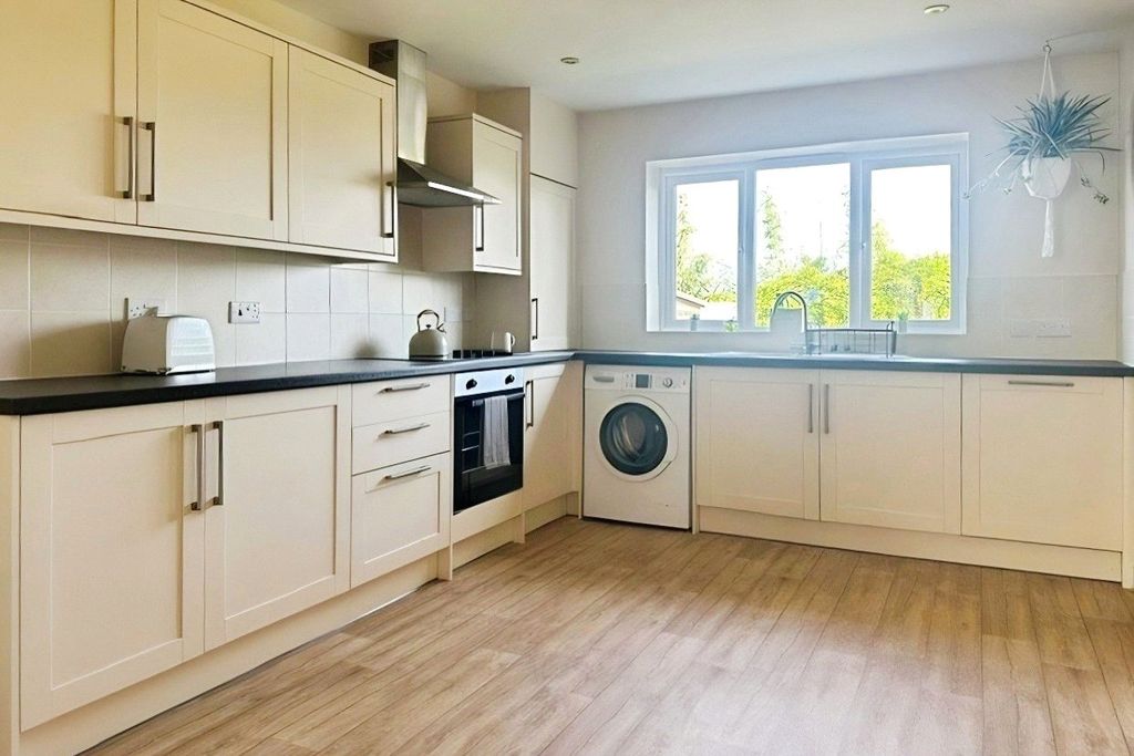 Property photo 3 of 15 Picture No. 29