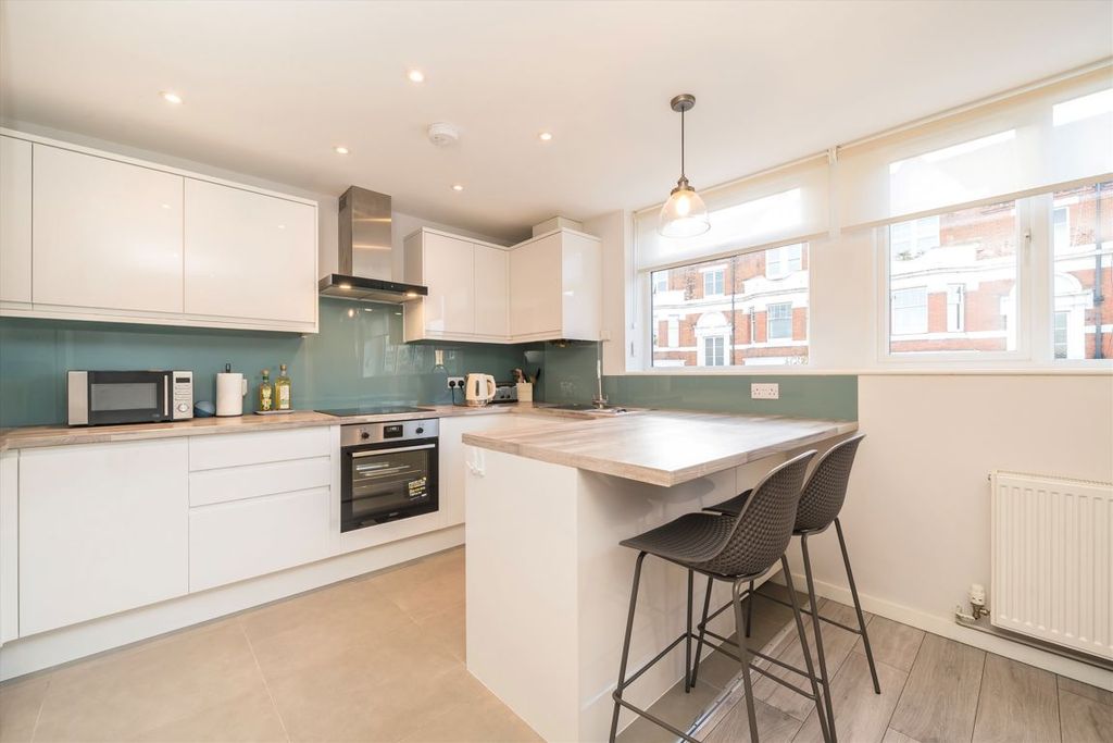 Property photo 3 of 5