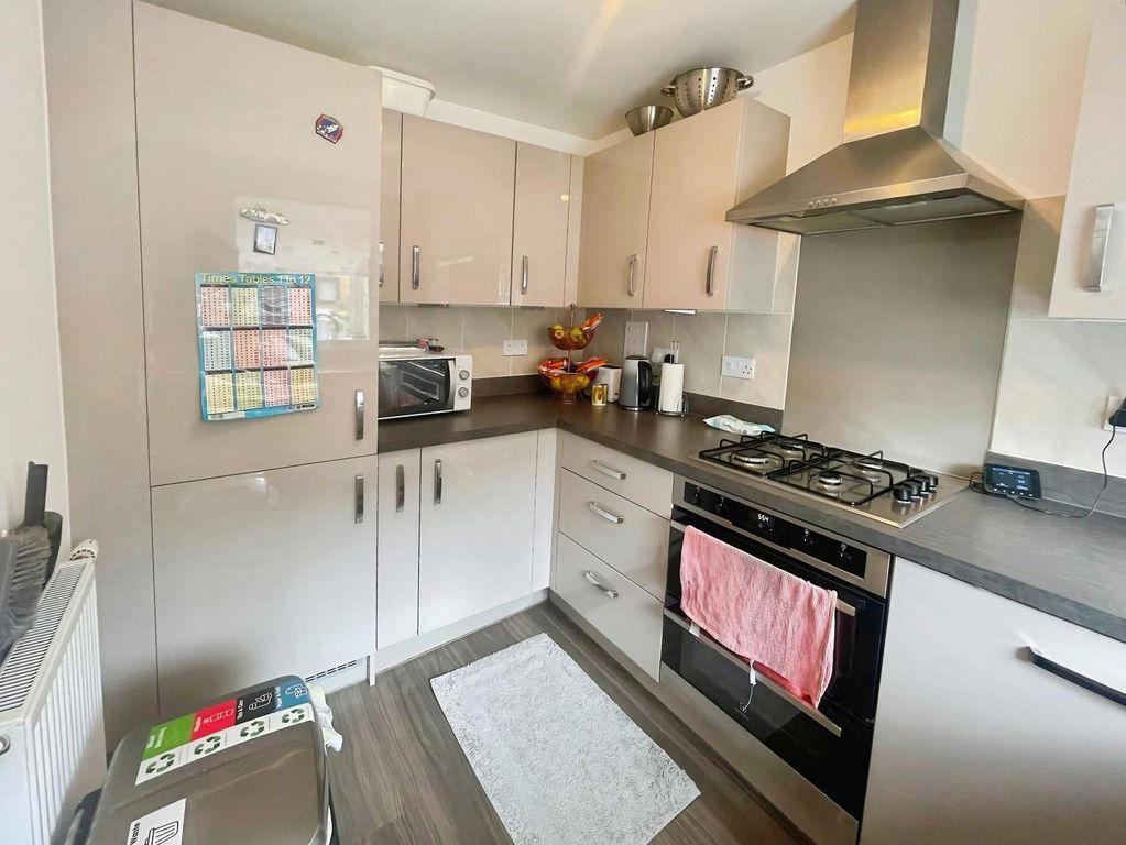 Property photo 3 of 10 Pbox-Img.Jpg