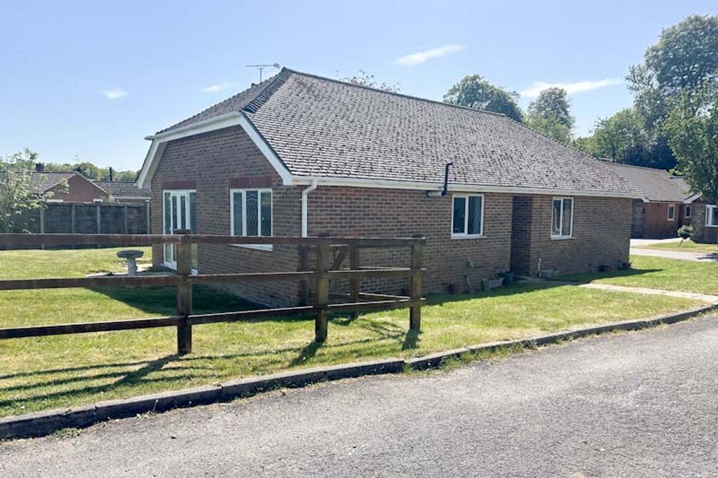 Property photo 3 of 27