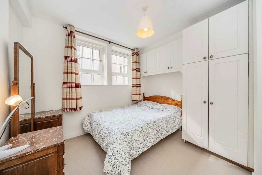 Property photo 3 of 5