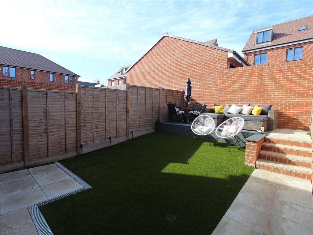 Property photo 2 of 18