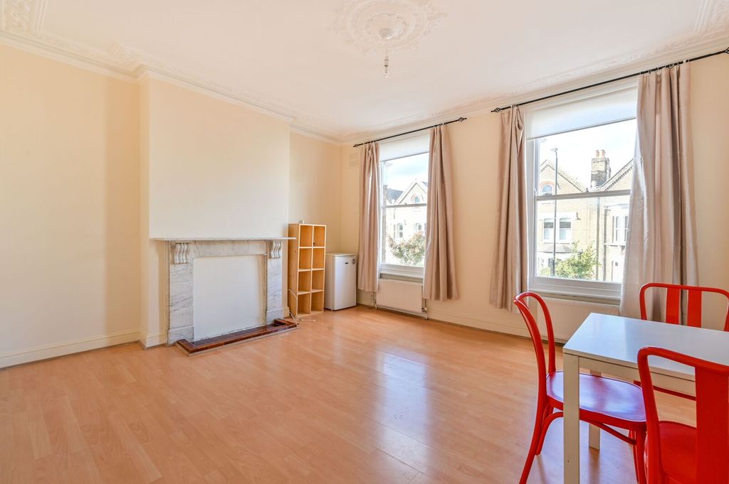 Property photo 2 of 7