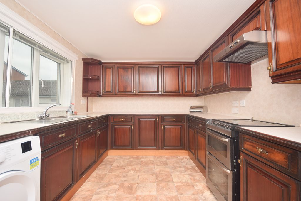 Property photo 3 of 16 Dsc_0100