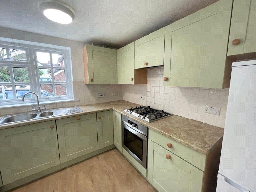 Property photo 2 of 8 Kitchen