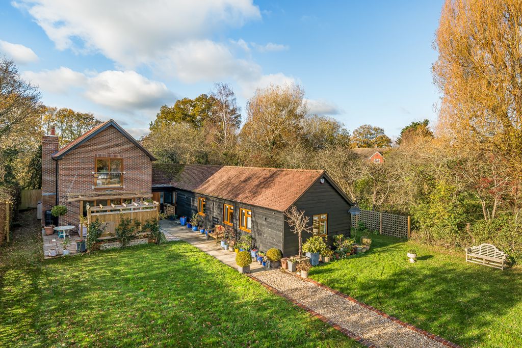 Property photo 1 of 8